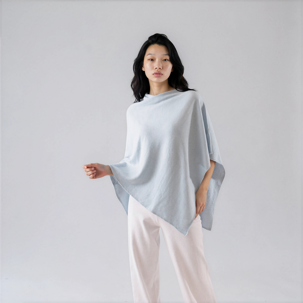 PONCHO NADIA